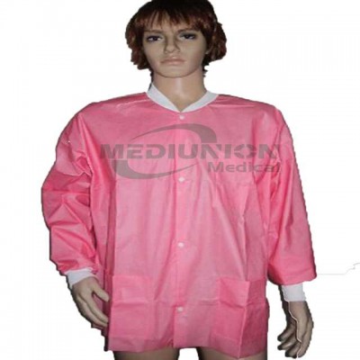 Disposable non woven PP SMS lab coat with Knitted collar knitted cuffs elastic cuff pink lab coat